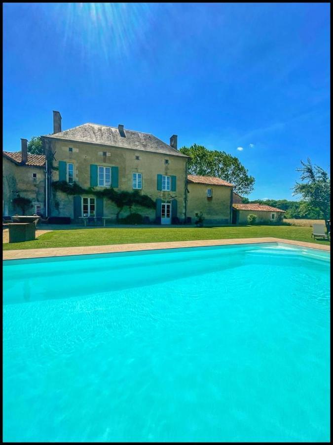 Bed and Breakfast Les Maisons Du Bonheur Château-Garnier Exterior foto